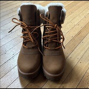 Timberland Women's Courmayeur Valley WP 6in